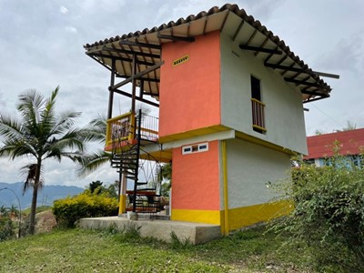 Cabaña Girasoles - Finca Hotel Cabañas y Flores - Jericó, Antioquia - image - 9