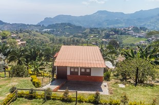 Pet Friendly - Finca Hotel Cabañas y Flores - Jericó, Antioquia - image - 7