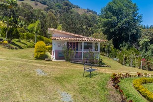 Pet Friendly - Finca Hotel Cabañas y Flores - Jericó, Antioquia - image - 5