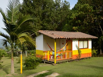 Cabaña Rosas - Finca Hotel Cabañas y Flores - Jericó, Antioquia - image - 1