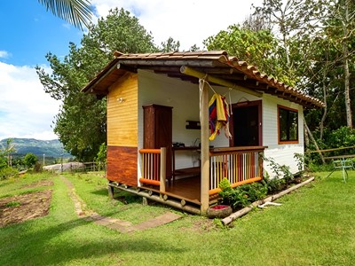 Cabaña Rosas - Finca Hotel Cabañas y Flores - Jericó, Antioquia - image - 3
